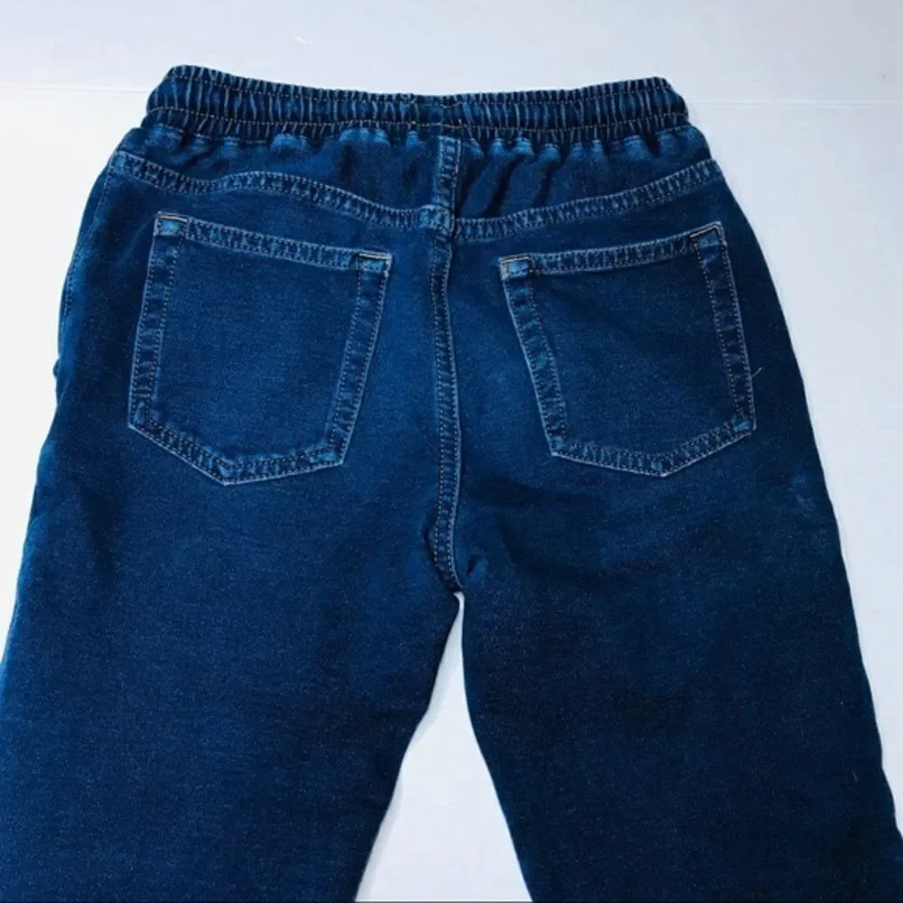 𝅺gap Boys Skinny Jogger Jeans in Dark Wash